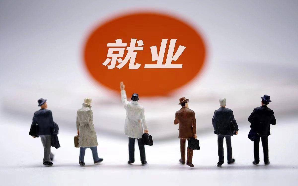 19岁小伙自首偷车被失主安排工作善举背后的社会反思