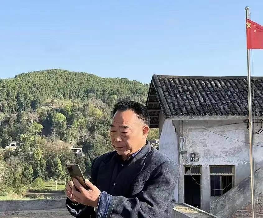 乡邮员在岗40年却拿不到养老金，是为什么