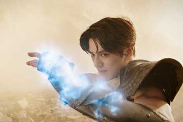 （新闻）真人版《圣斗士星矢》圣衣太拉胯？导演：作者的执念