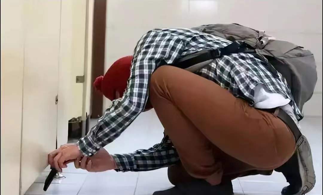 可耻！河北男大学生偷拍女生裸照，看校方如何回应