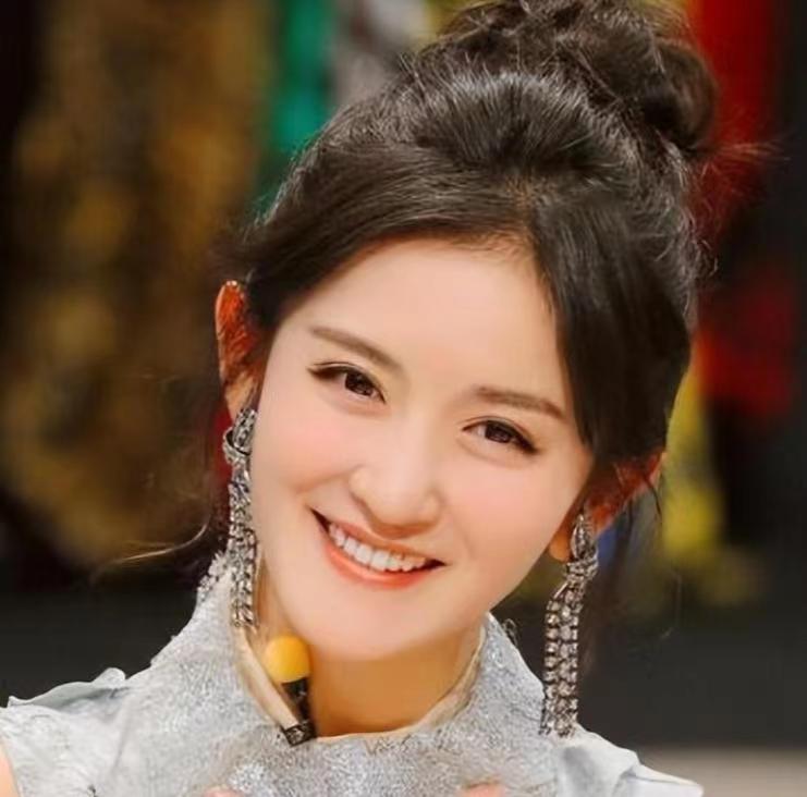 大众两万恶评揭露出谢娜人品